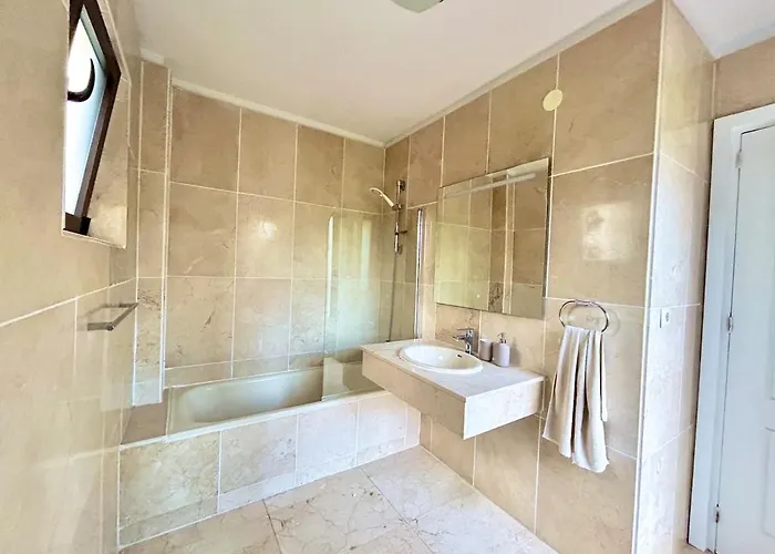 בית נופש Townhouse Near Golf Courses *