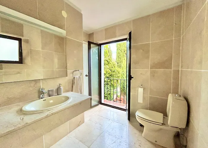 Townhouse Near Golf Courses Ferienhaus