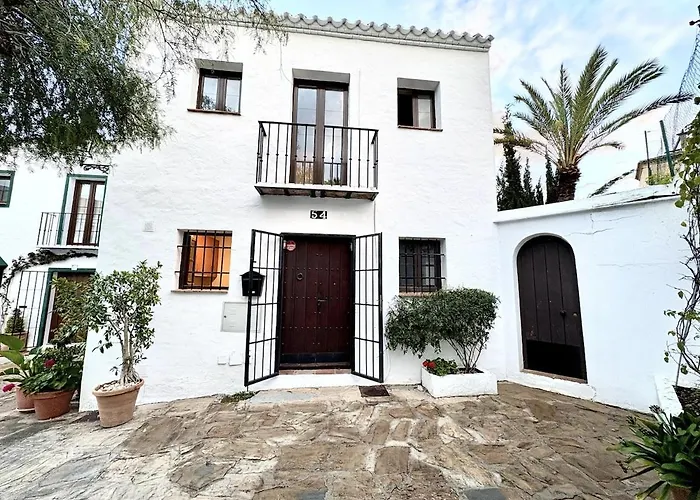 Townhouse Near Golf Courses * מארבלה