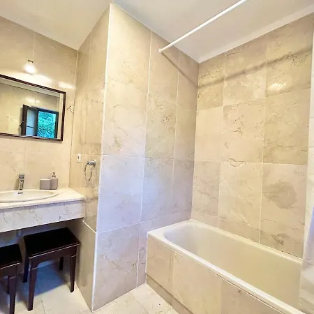 Сasa de vacaciones Townhouse Near Golf Courses Marbella